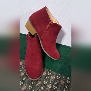 Reneeze Burgundy Ankle Booties